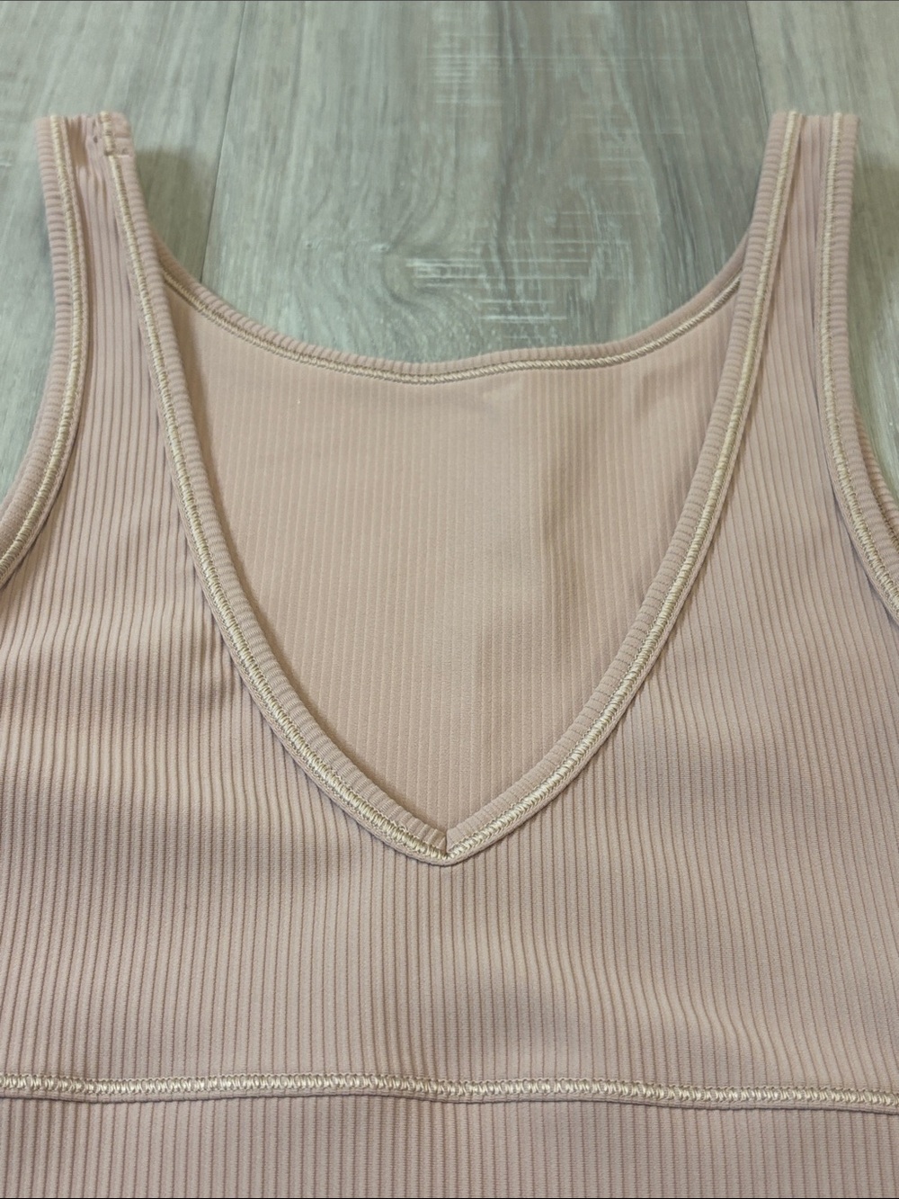 Lululemon Power Pivot Ribbed Tank - Picture 9 of 14